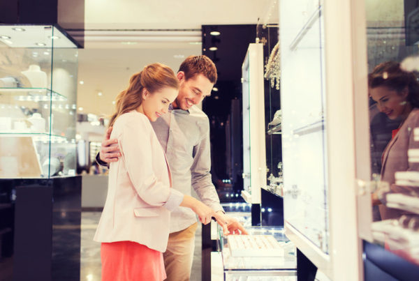 engagement ring spending